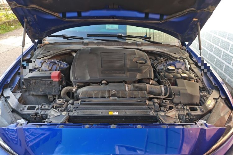 Used Jaguar XEL 2019 2.0T 200 PS Luxury Edition Engine Bay