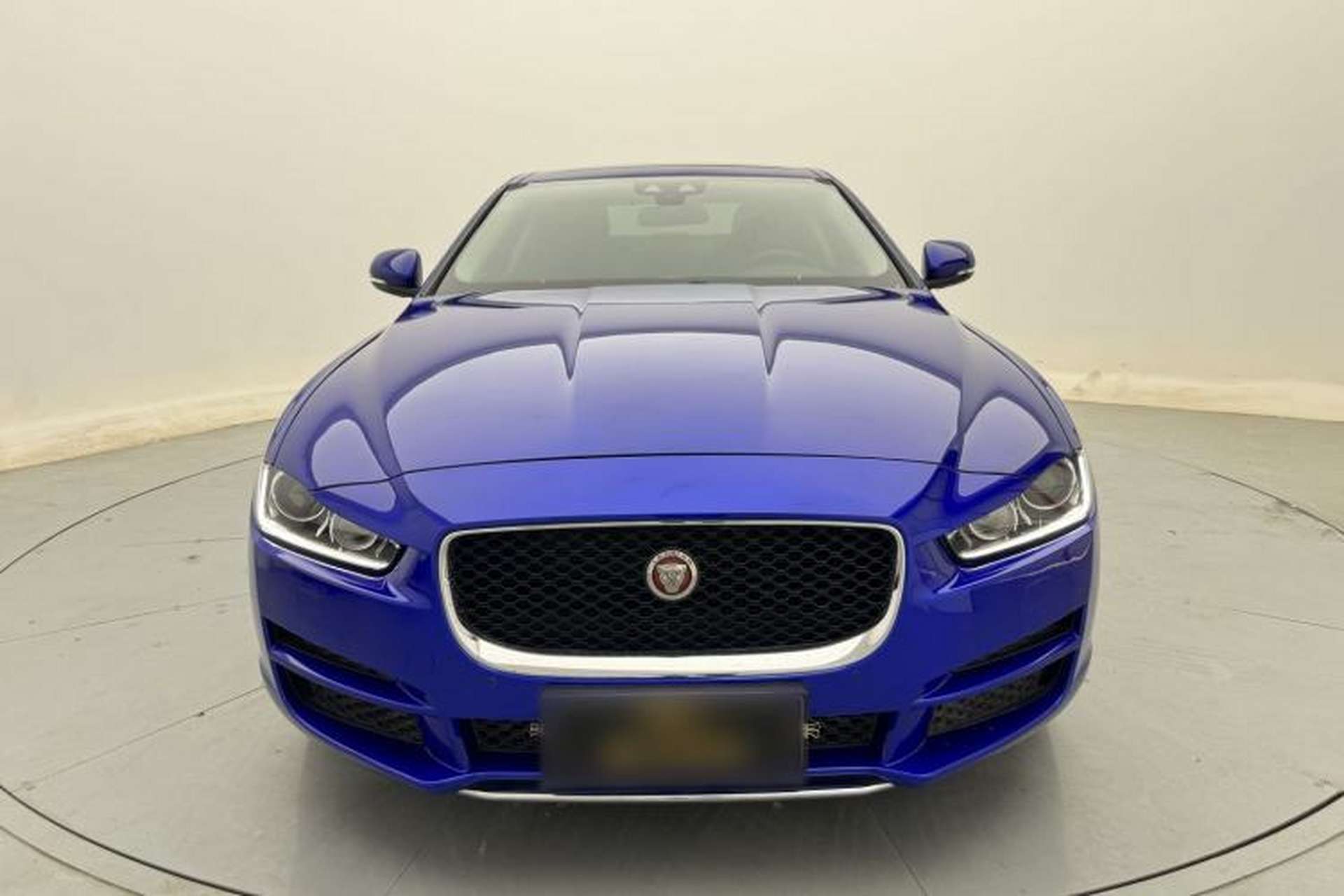 Used Jaguar XEL 2019 2.0T 200 PS Deluxe Edition Exterior 1