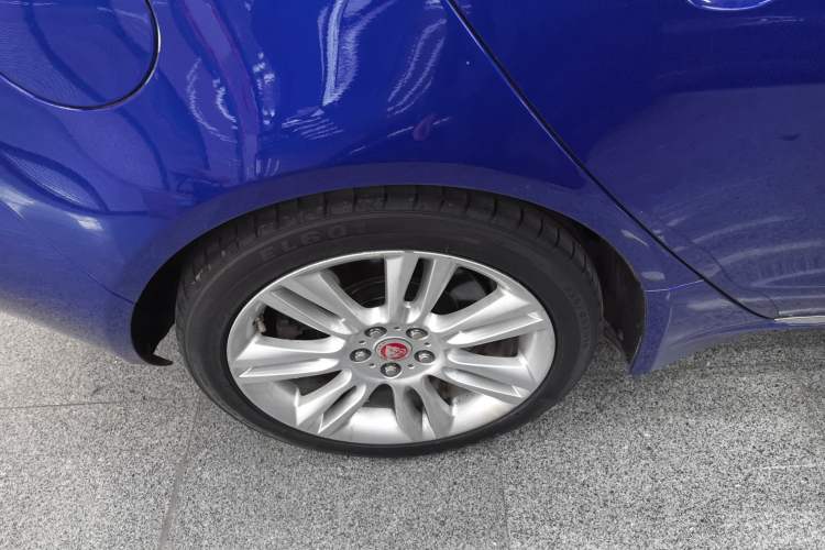 Used Jaguar XEL 2019 2.0T 200 PS Deluxe Edition Exterior 8