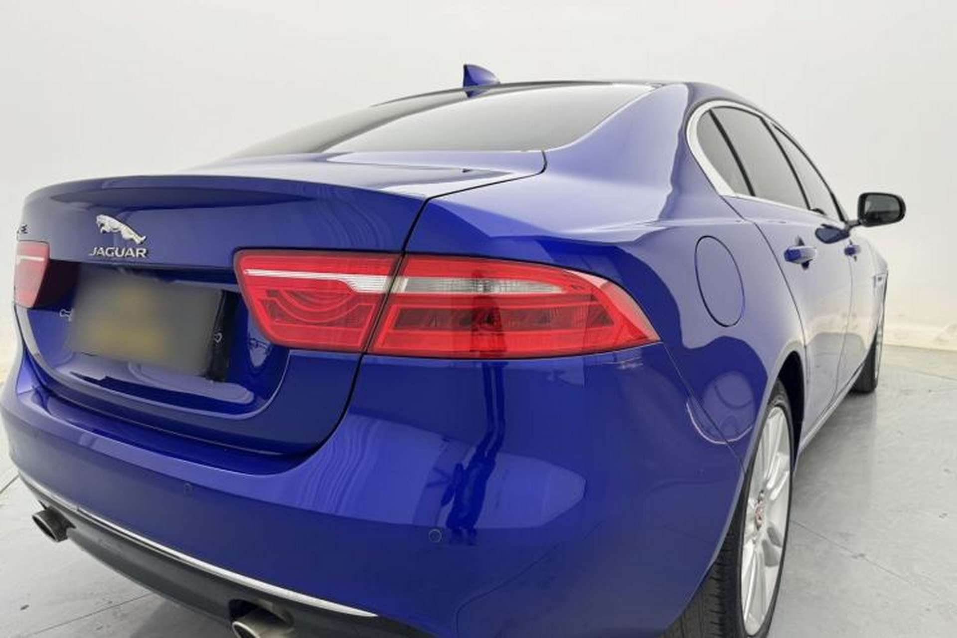 Used Jaguar XEL 2019 2.0T 200 PS Deluxe Edition Exterior 8