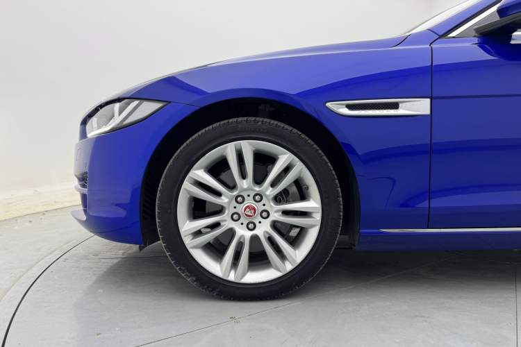 Used Jaguar XEL 2019 2.0T 200 PS Deluxe Edition Exterior 9