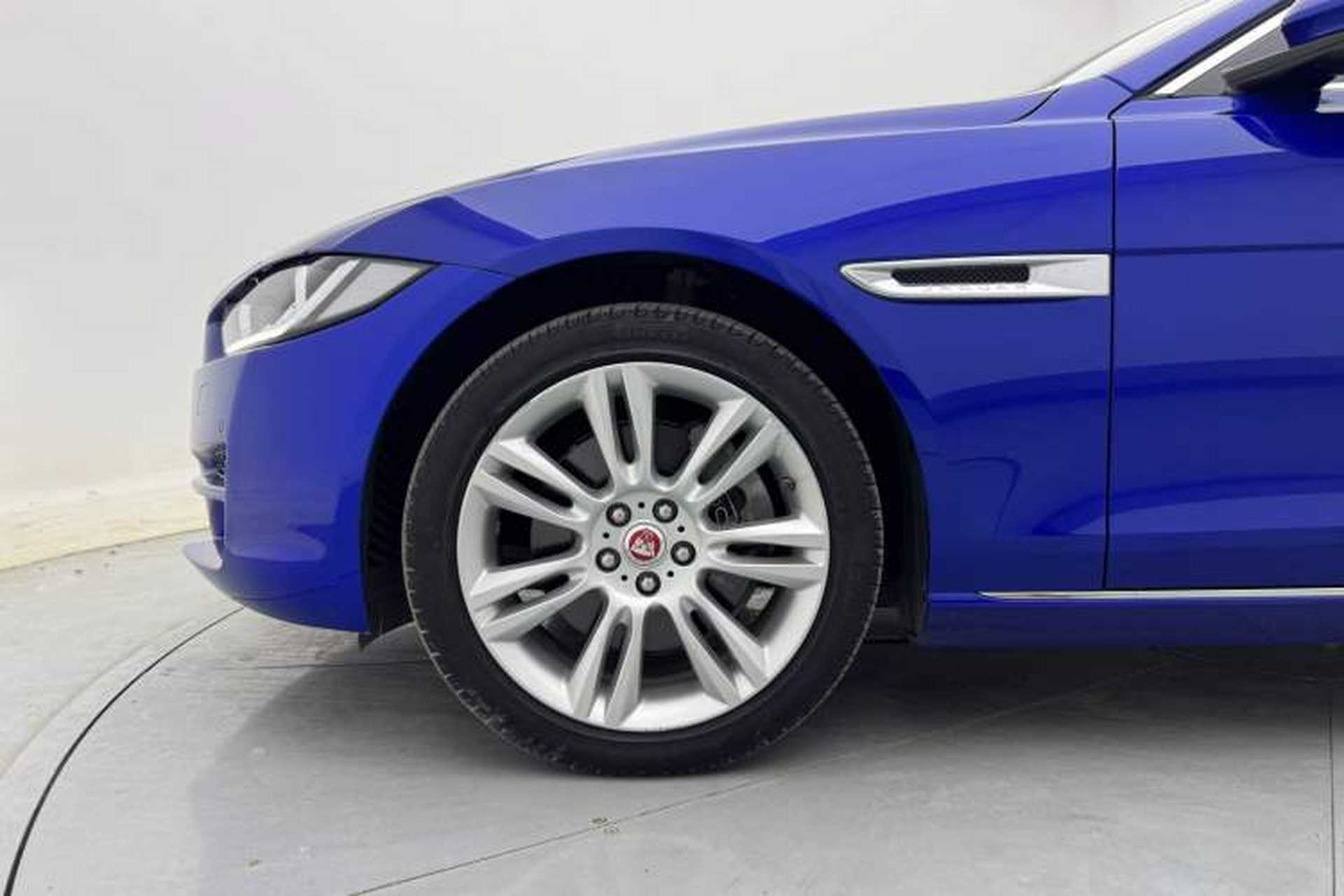 Used Jaguar XEL 2019 2.0T 200 PS Deluxe Edition Exterior 9