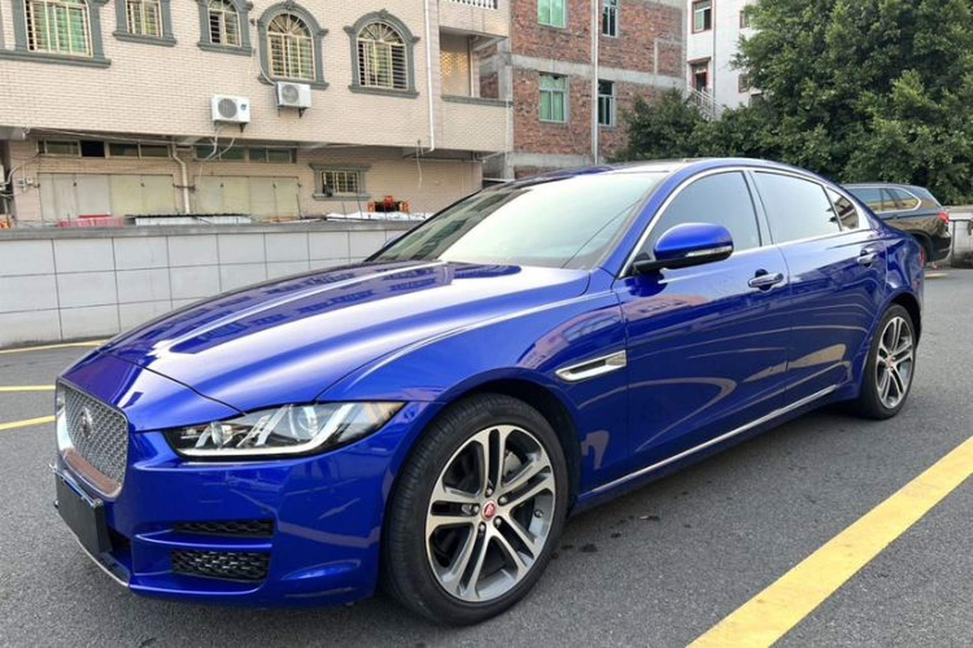 Used Jaguar XEL 2019 2.0T 250 PS Luxury Edition Front Left 45 Deg