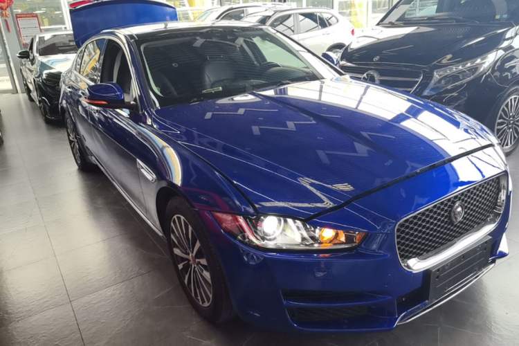 Used Jaguar XEL 2019 2.0T 200 PS Luxury Edition Front Right 45 Deg