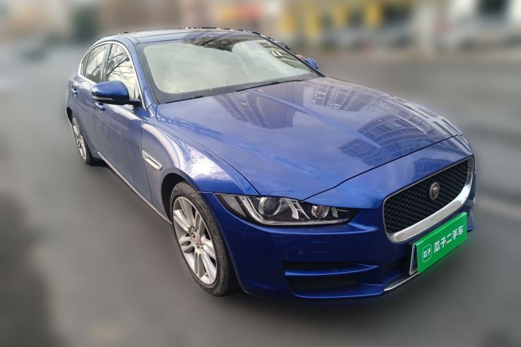 Used Jaguar XEL 2019 2.0T 200 PS Deluxe Edition Front Right 45 Deg