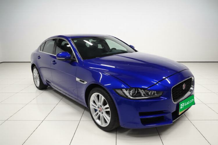 Used Jaguar XEL 2019 2.0T 200 PS Deluxe Edition Front Right 45 Deg