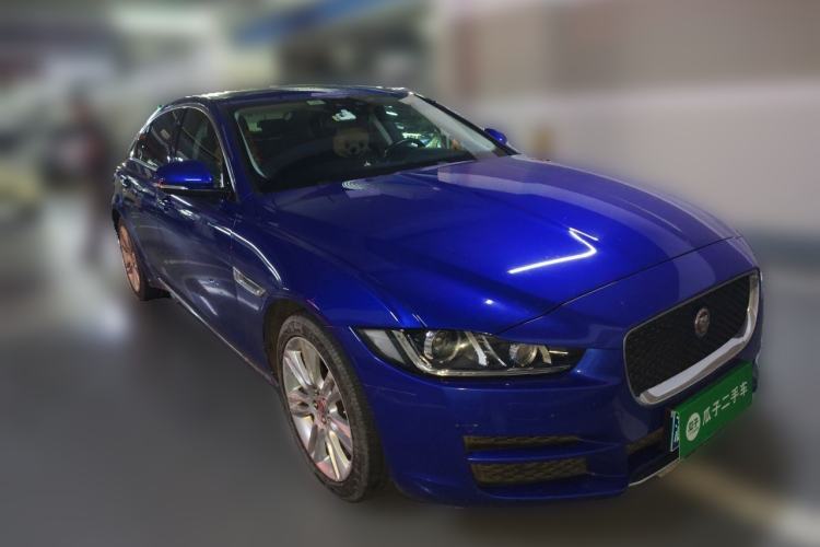 Used Jaguar XEL 2019 2.0T 250 PS Premium Edition Front Right 45 Deg