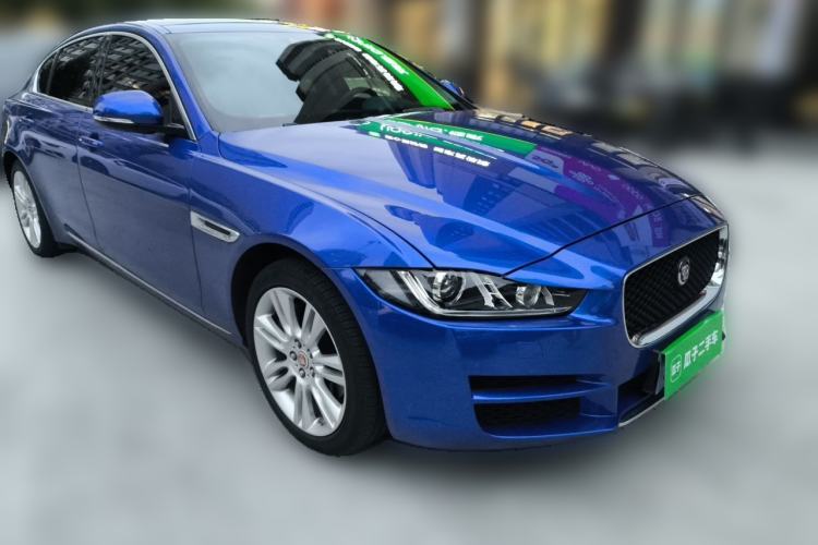 Used Jaguar XEL 2019 2.0T 200 PS Deluxe Edition Front Right 45 Deg