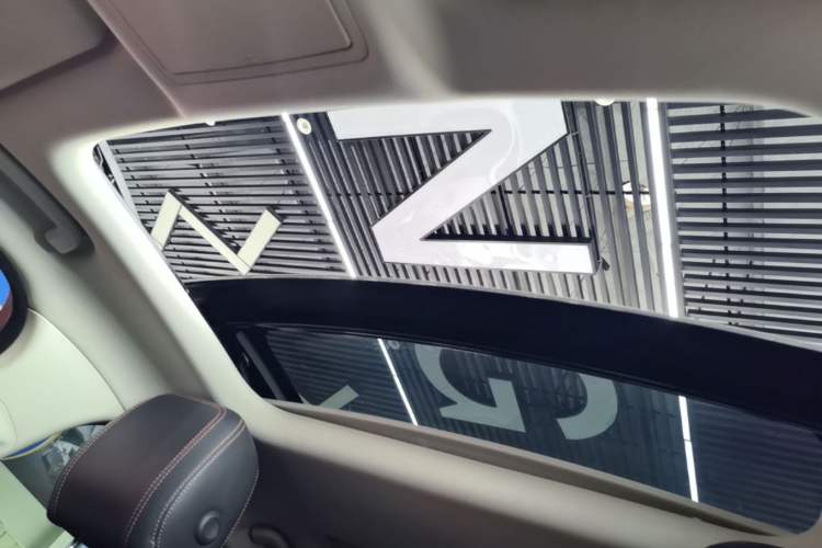 Used Jaguar XEL 2019 2.0T 200 PS Luxury Edition Headliner