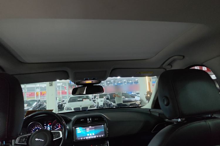 Used Jaguar XEL 2019 2.0T 200 PS Luxury Edition Headliner