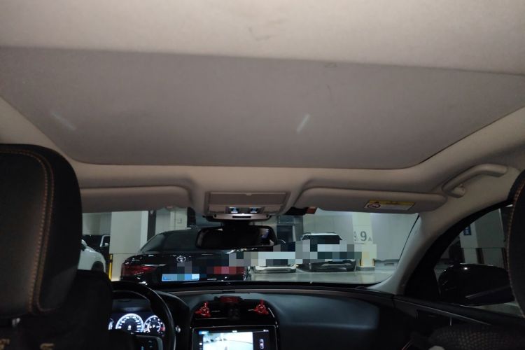 Used Jaguar XEL 2019 2.0T 200 PS Deluxe Edition Headliner