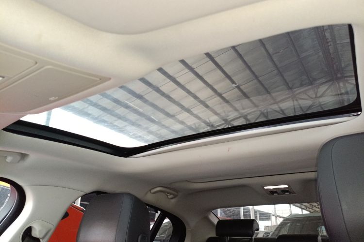 Used Jaguar XEL 2019 2.0T 200 PS Elite Edition Headliner