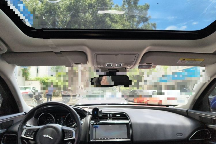 Used Jaguar XEL 2019 2.0T 200 PS Luxury Edition Headliner