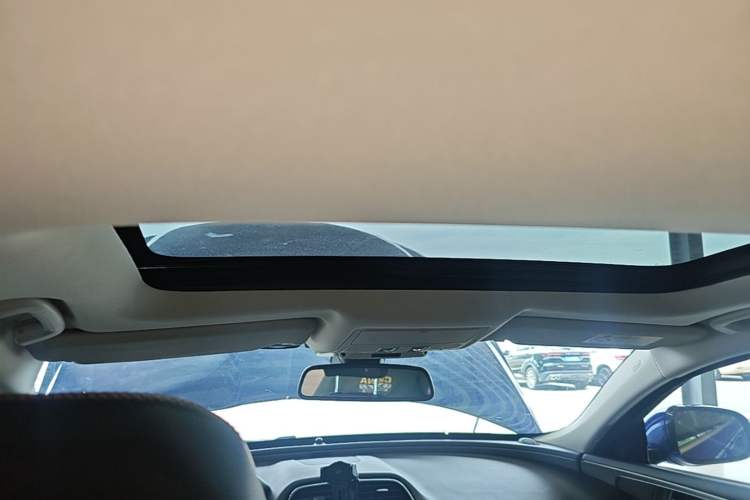 Used Jaguar XEL 2019 2.0T 200 PS Luxury Edition Headliner
