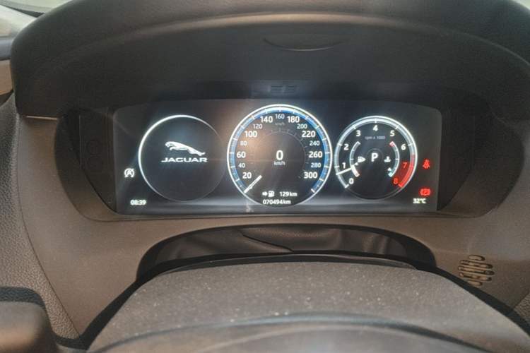 Used Jaguar XEL 2019 2.0T 200 PS Deluxe Edition Instrument Cluster