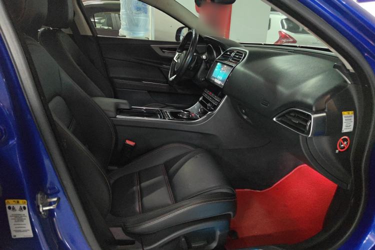 Used Jaguar XEL 2019 2.0T 200 PS Luxury Edition Interior 1