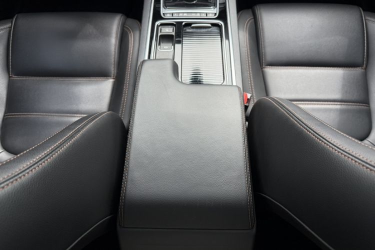 Used Jaguar XEL 2019 2.0T 200 PS Luxury Edition Interior 11