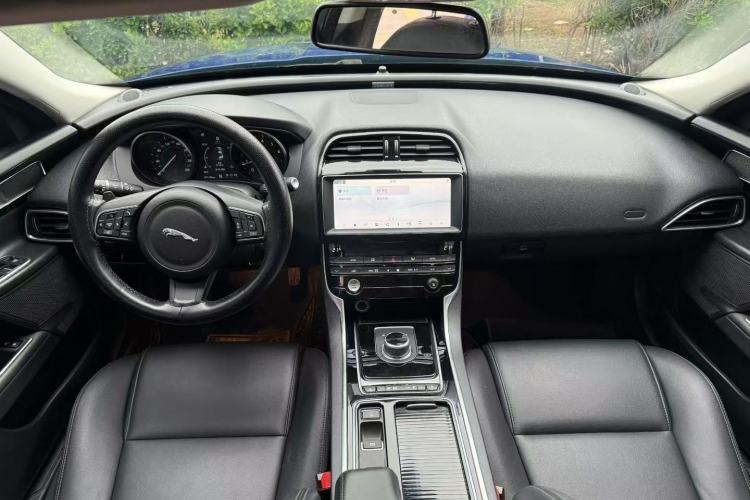 Used Jaguar XEL 2019 2.0T 200 PS Elite Edition Interior 2
