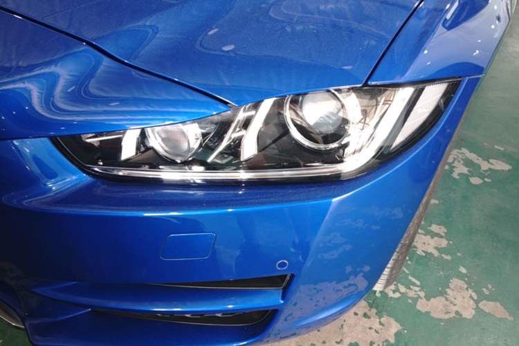 Used Jaguar XEL 2019 2.0T 200 PS Deluxe Edition Left Front Headlight