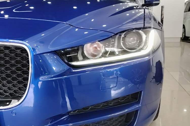 Used Jaguar XEL 2019 2.0T 200 PS Deluxe Edition Left Front Headlight