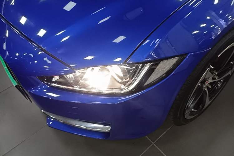 Used Jaguar XEL 2019 2.0T 200 PS Deluxe Edition Left Front Headlight