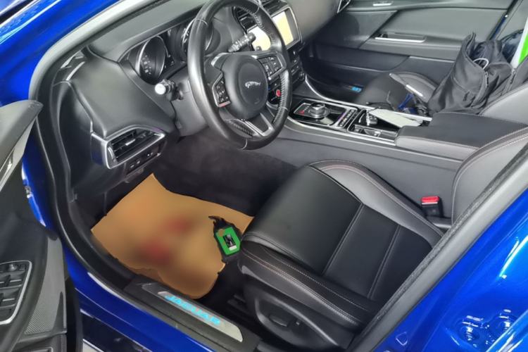 Used Jaguar XEL 2019 2.0T 200 PS Luxury Edition Left Front Seat