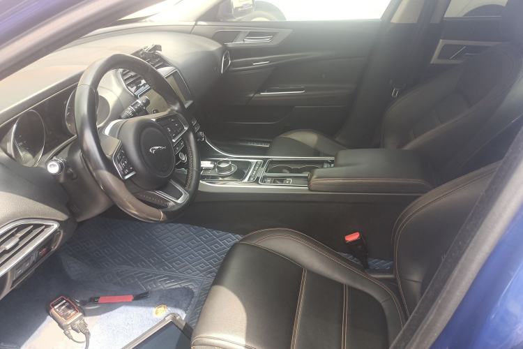 Used Jaguar XEL 2019 2.0T 200 PS Luxury Edition Left Front Seat