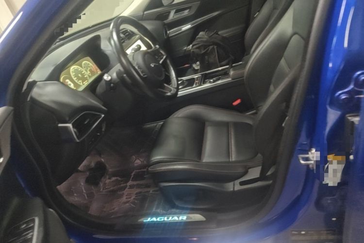 Used Jaguar XEL 2019 2.0T 200 PS Deluxe Edition Left Front Seat