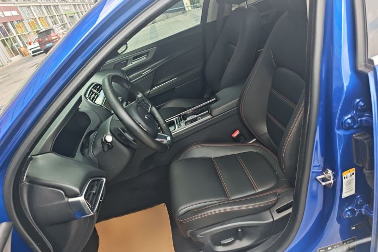 Used Jaguar XEL 2019 2.0T 200 PS Deluxe Edition Left Front Seat