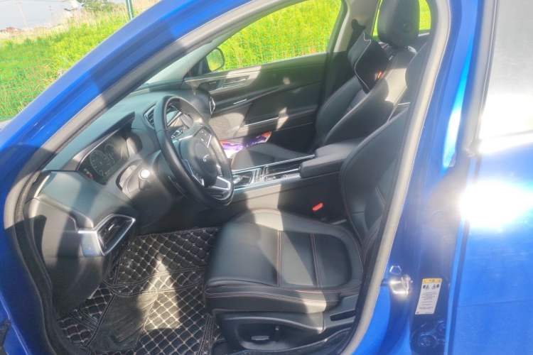 Used Jaguar XEL 2019 2.0T 250 PS Premium Edition Left Front Seat