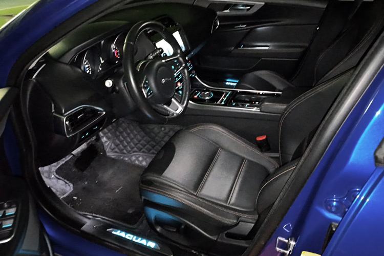 Used Jaguar XEL 2019 2.0T 200 PS Luxury Edition Left Front Seat