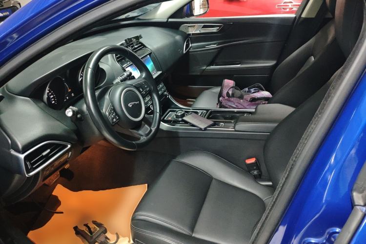 Used Jaguar XEL 2019 2.0T 200 PS Elite Edition Left Front Seat