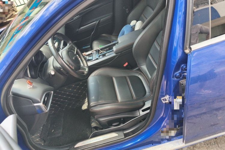Used Jaguar XEL 2019 2.0T 200 PS Luxury Edition Left Front Seat