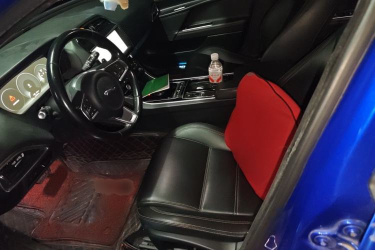 Used Jaguar XEL 2019 2.0T 200 PS Deluxe Edition Left Front Seat