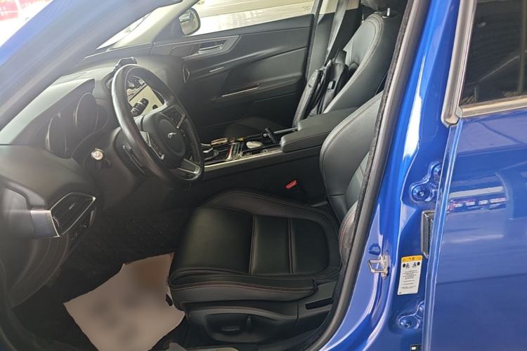 Used Jaguar XEL 2019 2.0T 200 PS Luxury Edition Left Front Seat
