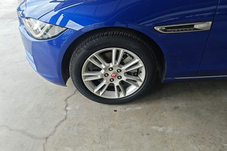Used Jaguar XEL 2019 2.0T 200 PS Luxury Edition Left Front Wheel Hub