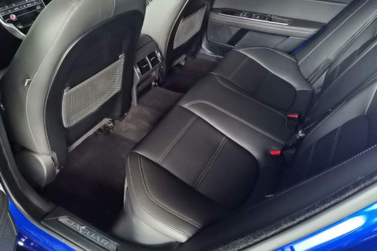 Used Jaguar XEL 2019 2.0T 200 PS Luxury Edition Left Rear Seat