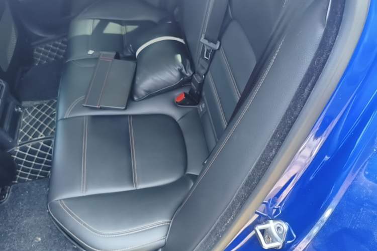 Used Jaguar XEL 2019 2.0T 200 PS Luxury Edition Left Rear Seat