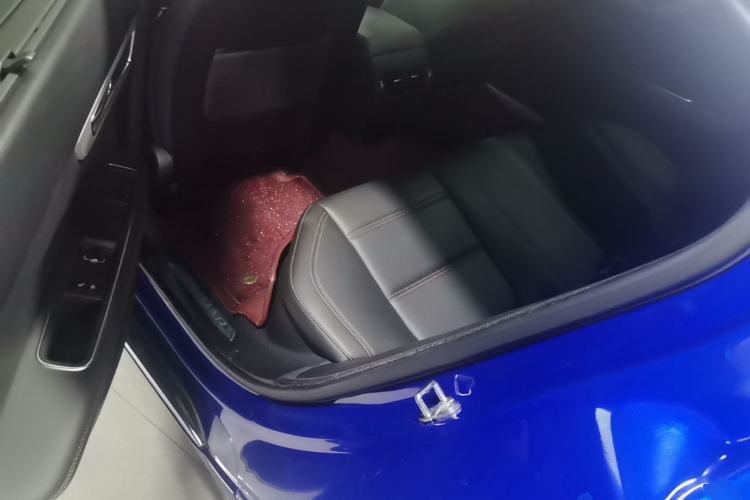 Used Jaguar XEL 2019 2.0T 200 PS Deluxe Edition Left Rear Seat