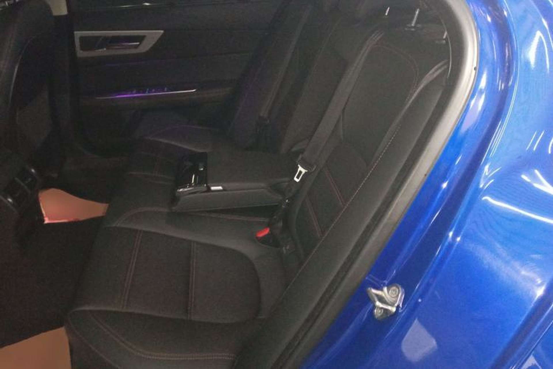 Used Jaguar XEL 2019 2.0T 200 PS Luxury Edition Left Rear Seat