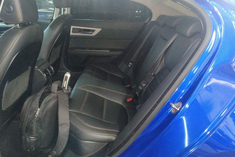 Used Jaguar XEL 2019 2.0T 200 PS Deluxe Edition Left Rear Seat