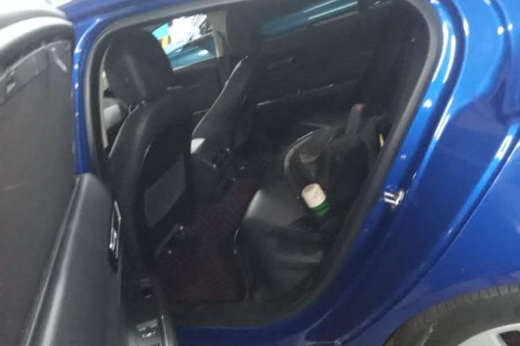 Used Jaguar XEL 2019 2.0T 200 PS Elite Edition Left Rear Seat