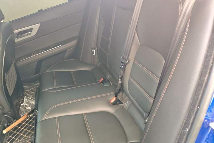 Used Jaguar XEL 2019 2.0T 200 PS Luxury Edition Left Rear Seat