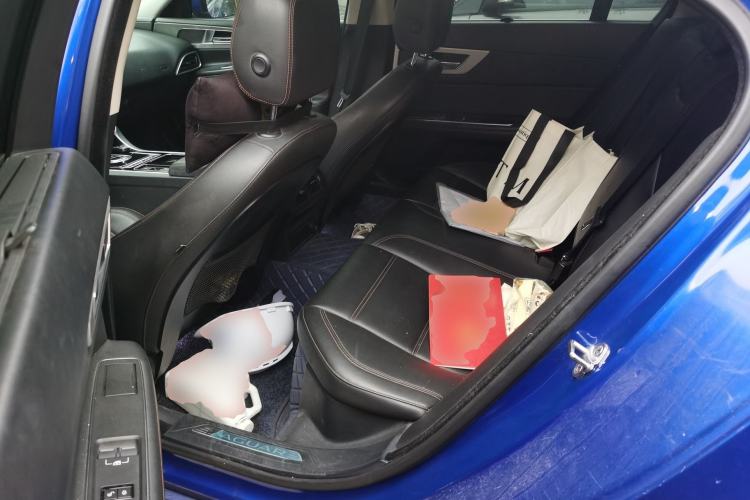 Used Jaguar XEL 2019 2.0T 200 PS Luxury Edition Left Rear Seat