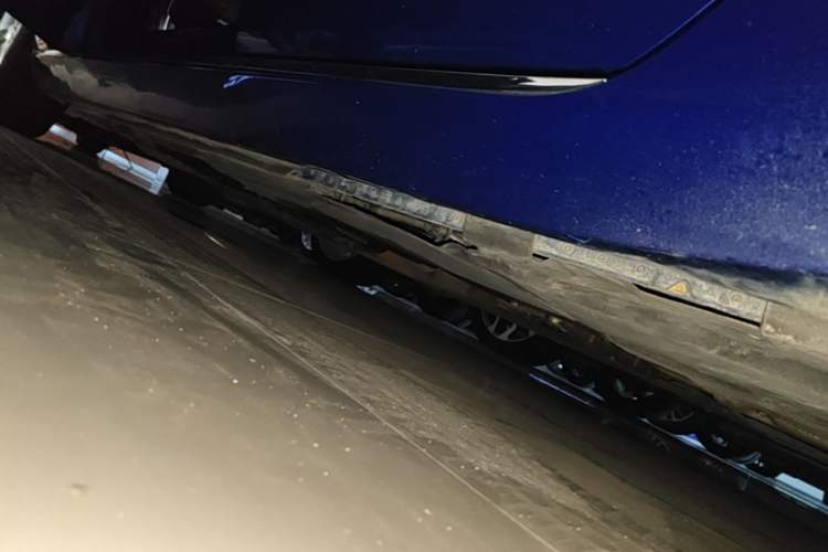 Used Jaguar XEL 2019 2.0T 200 PS Deluxe Edition Left Side Sill