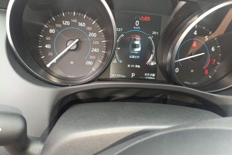 Used Jaguar XEL 2019 2.0T 200 PS Elite Edition Odometer Close Up