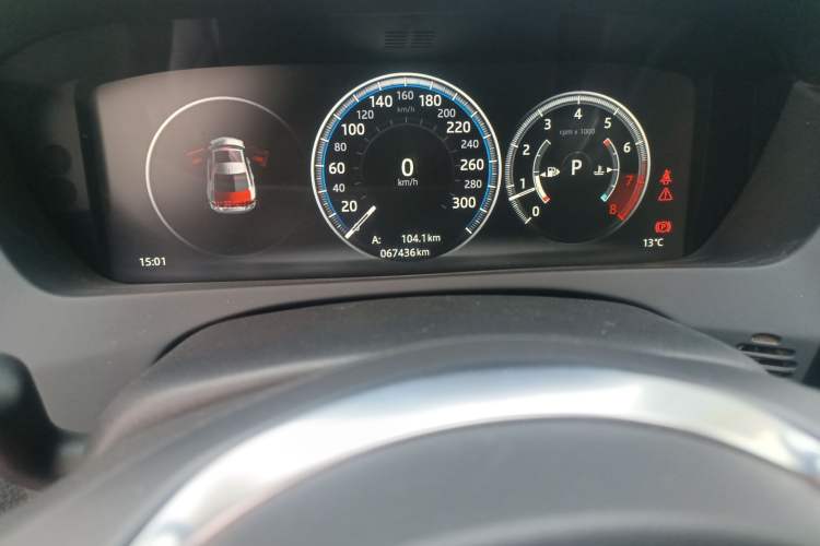 Used Jaguar XEL 2019 2.0T 200 PS Deluxe Edition Odometer Close Up