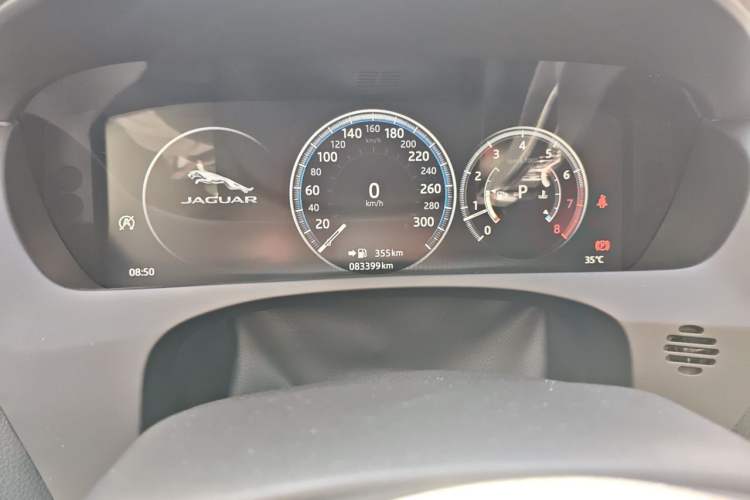 Used Jaguar XEL 2019 2.0T 200 PS Deluxe Edition Odometer Close Up