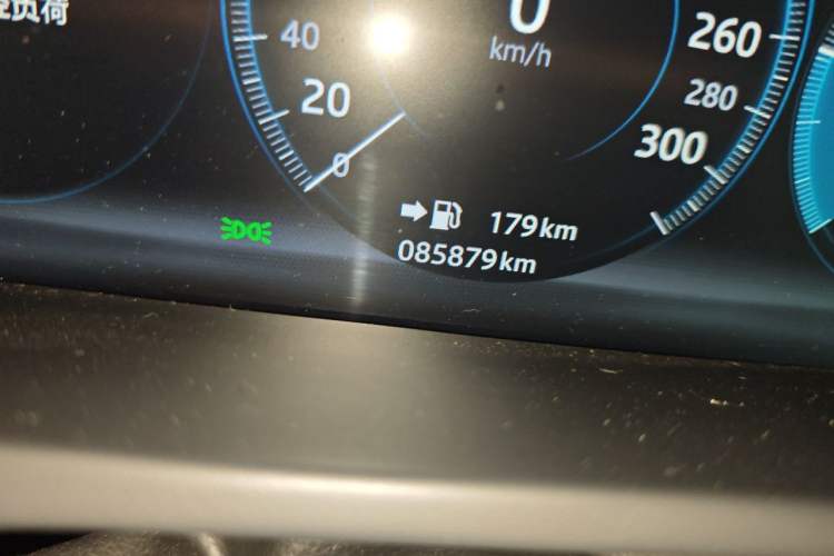 Used Jaguar XEL 2019 2.0T 250 PS Premium Edition Odometer Close Up