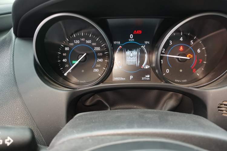 Used Jaguar XEL 2019 2.0T 200 PS Luxury Edition Odometer Close Up